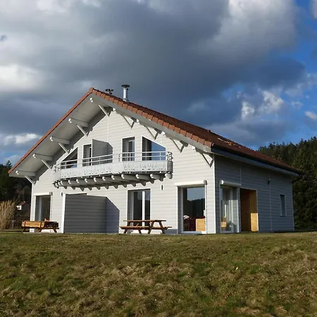 Calme Avec Terrasse Pres De Gerardmer - Fr-1-589-158 *