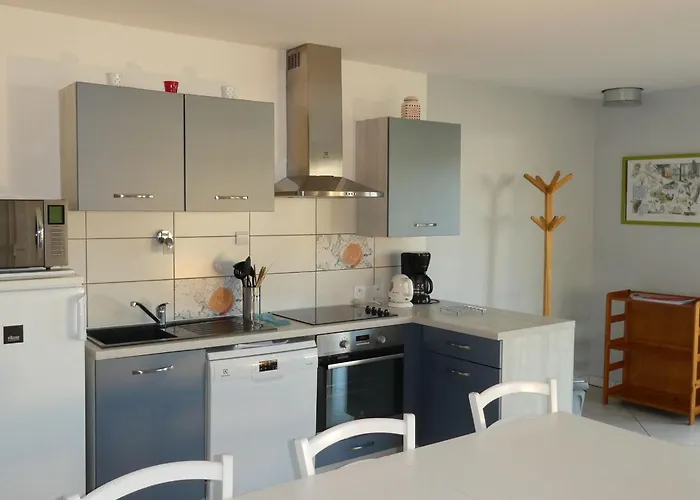 Calme Avec Terrasse Pres De Gerardmer - Fr-1-589-158 *