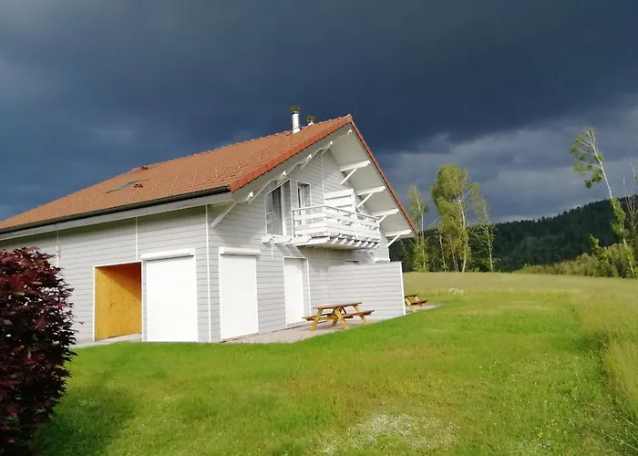 Calme Avec Terrasse Pres De Gerardmer - Fr-1-589-158 *